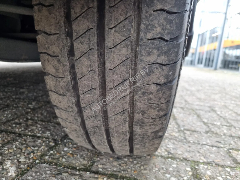Furgoneta Iveco 35C18 3.0D L2H2 HI-MATIC EURO 6