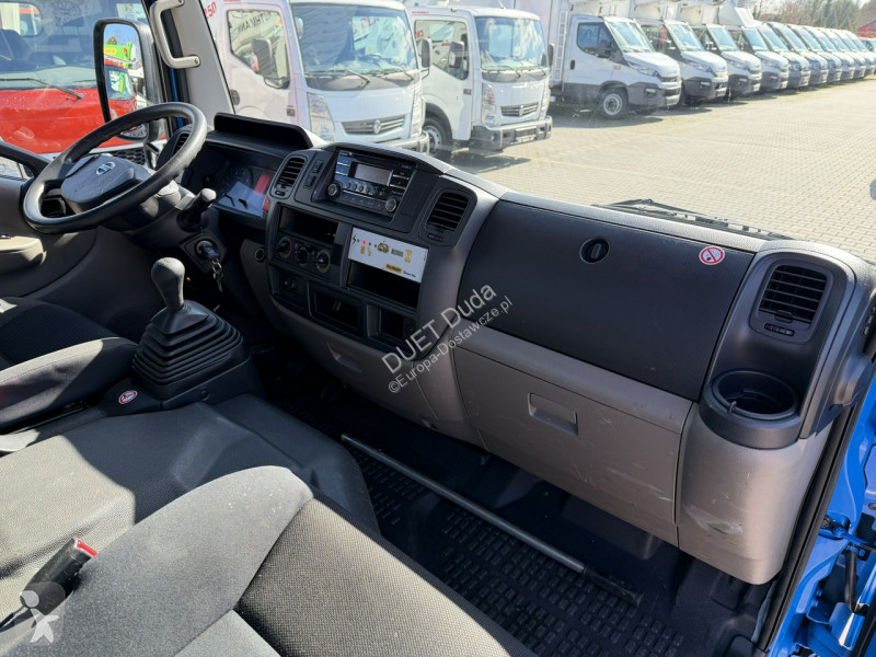 Лекотоварен автомобил Nissan