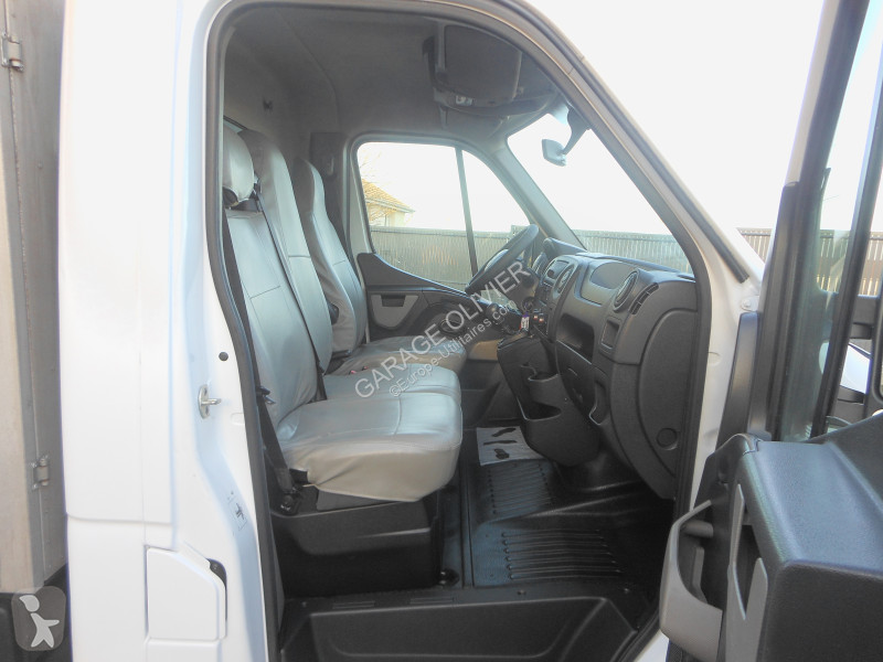 Véhicule utilitaire Renault Châssis Cabine...