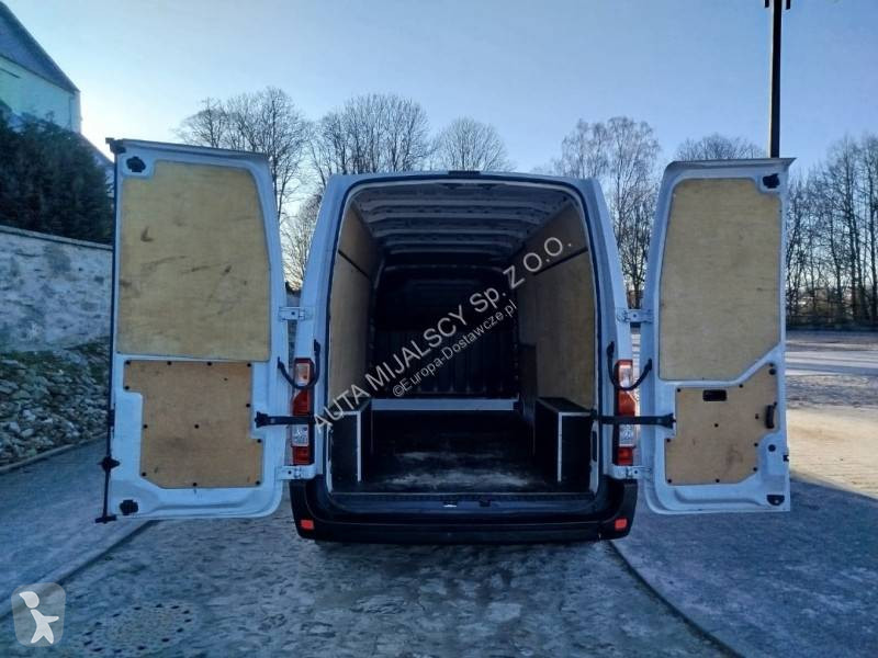 Samochód dostawczy Renault