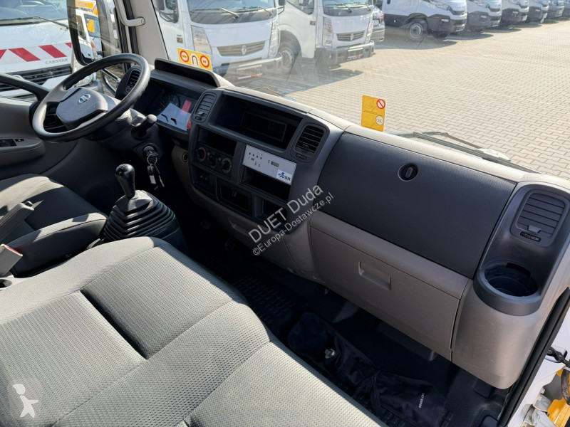 Nissan  Transporter