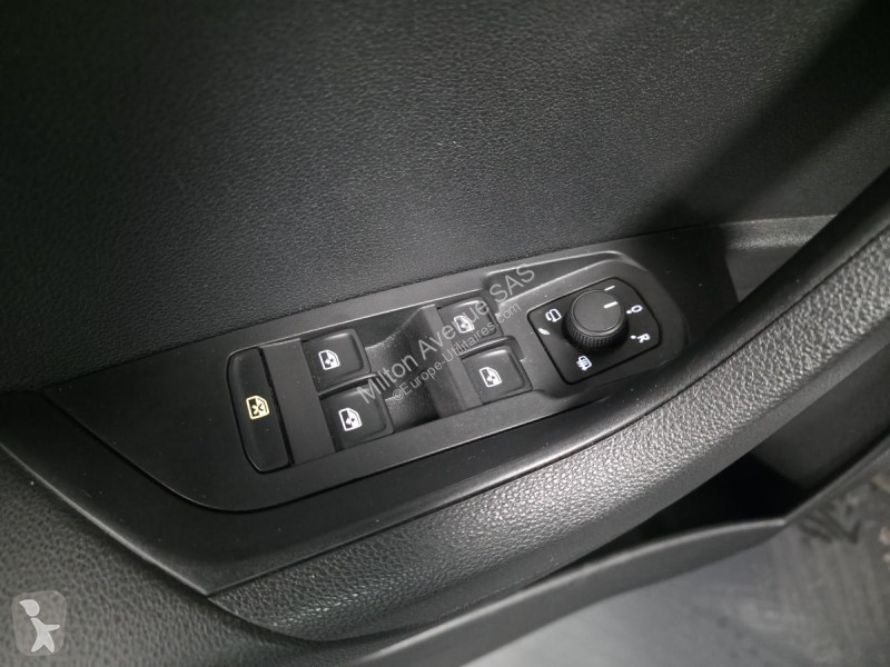 Samochód dostawczy Skoda KAROQ 2.0 TDI SCR -...