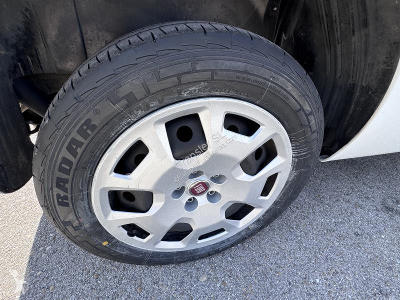 عربة نفعية Fiat  DOBLO
