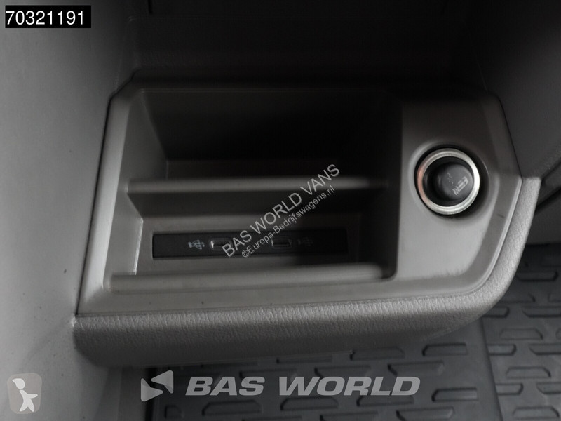 Volkswagen 140pk Automaat L3H3 Trekhaak Navi...