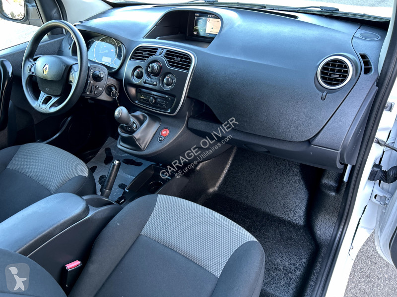 Véhicule utilitaire Renault Maxi Grand Volume...