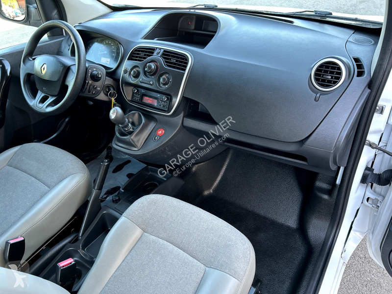 Véhicule utilitaire Renault Maxi Grand Volume...