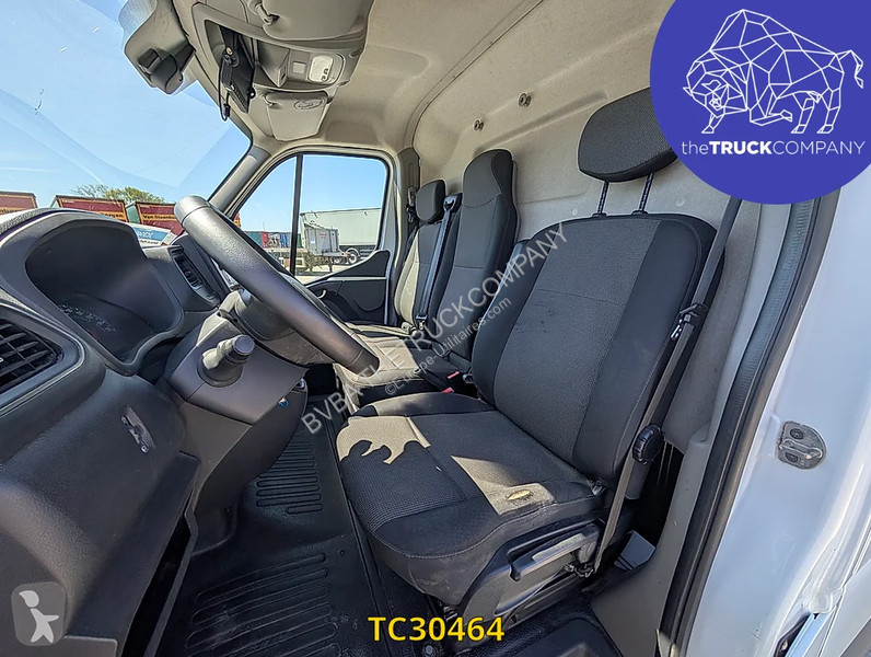 Samochód dostawczy Renault 145.35 nacelle klubb