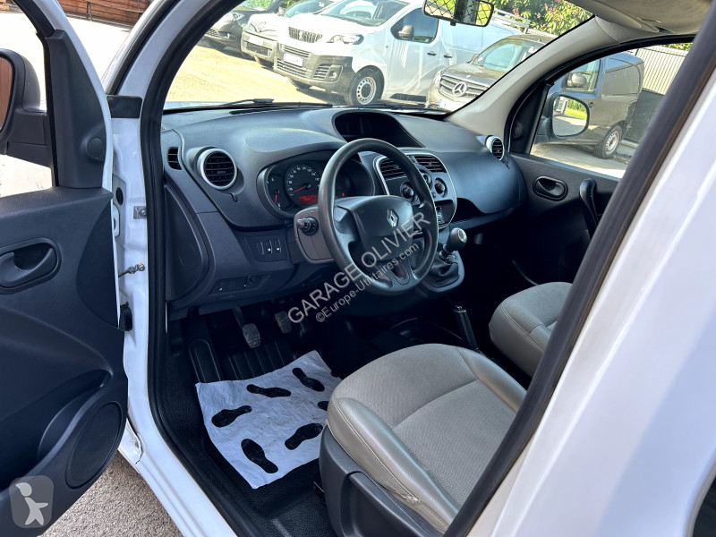 Véhicule utilitaire Renault Maxi Grand Volume...