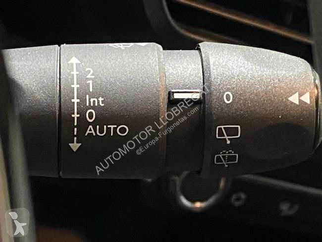 عربة نفعية Peugeot