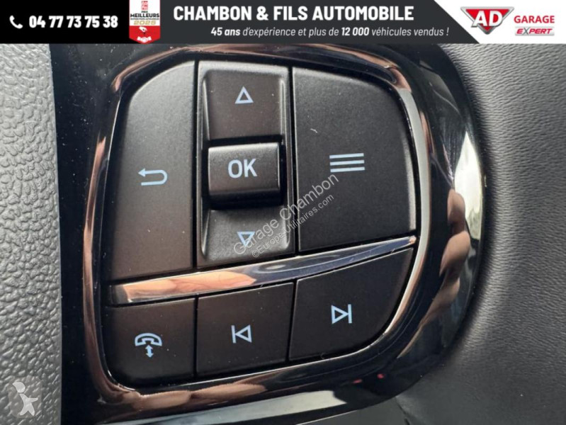 Samochód dostawczy Ford FOURGON 320 L1H1 2.0...