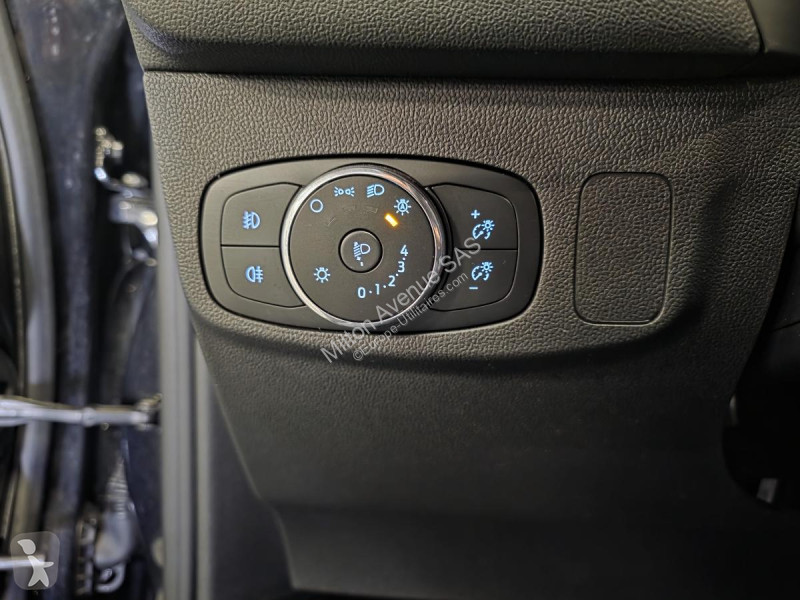 Véhicule utilitaire Ford FOCUS 1.0 EcoBoost...