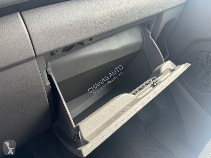 Véhicule utilitaire Ford 320 L1H1 2.0 TDCi 130...