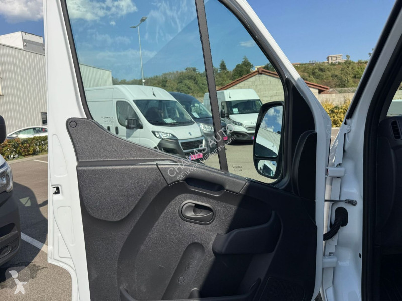 Užitkové vozidlo Renault L2H2 2.3 dCi 150 9PL 9...