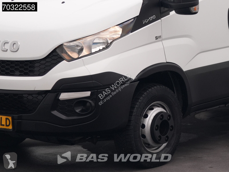 Véhicule utilitaire Iveco 70C18 3.0L Lamberet...