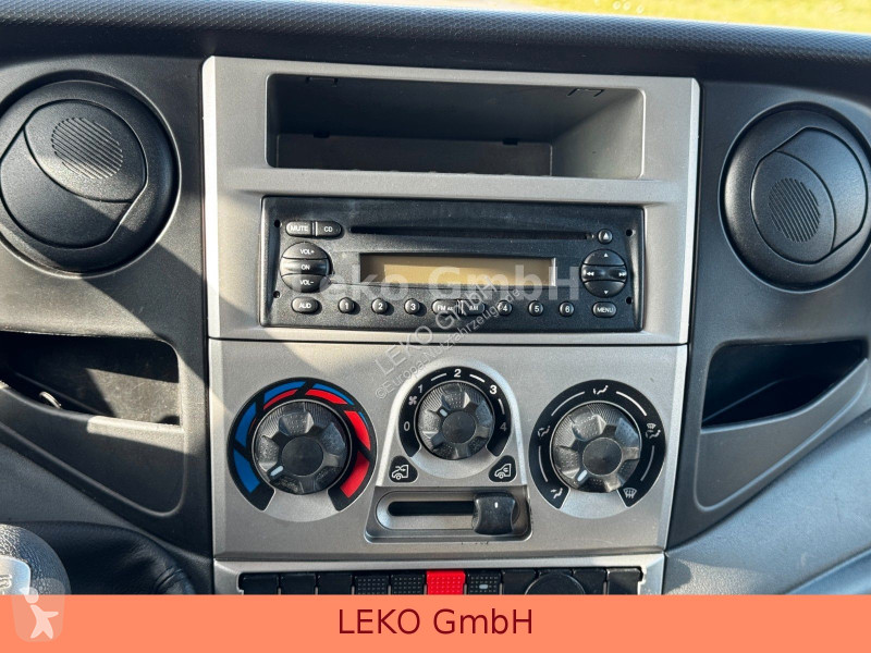 Samochód dostawczy Iveco 35C13 Mit Relec Froid...