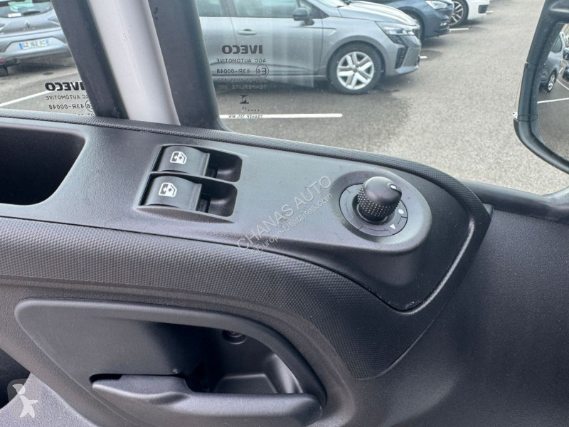 Véhicule utilitaire Iveco 35C18 A8 180CV 3L...