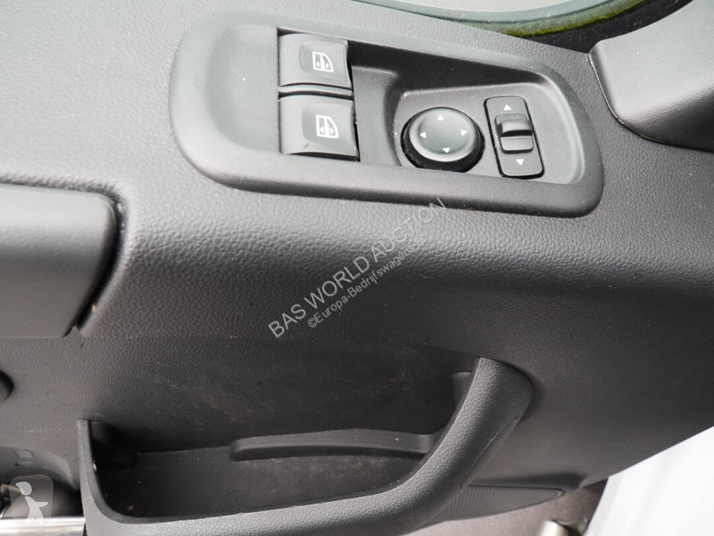 Véhicule utilitaire Opel 140PK