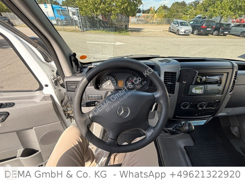 Véhicule utilitaire Mercedes...