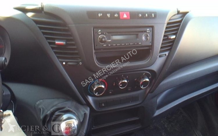 عربة نفعية Iveco
