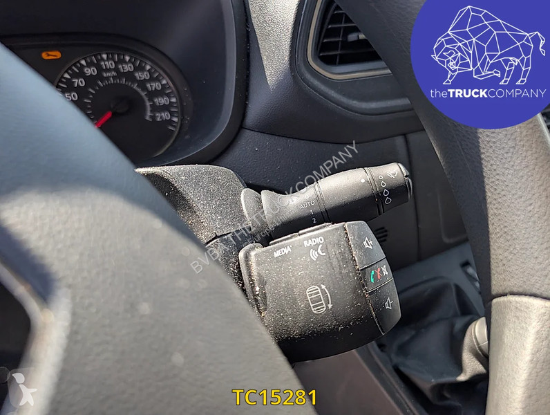 عربة نفعية Renault 2.2 DCI KOFFER MET LIFT