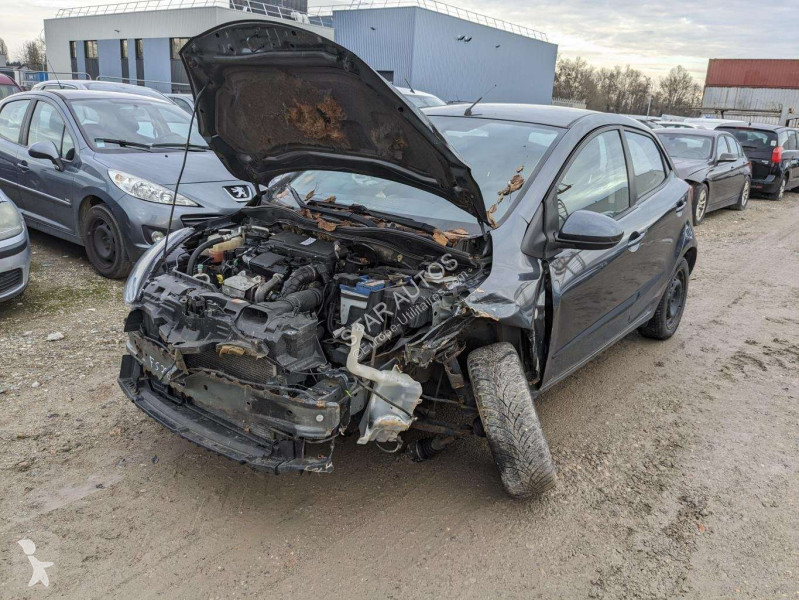 Samochód dostawczy Mazda
