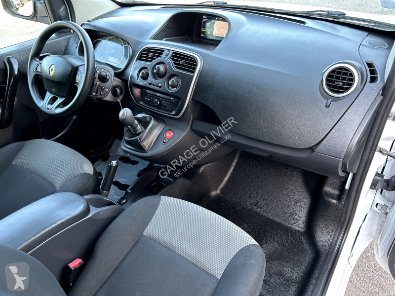 Véhicule utilitaire Renault 1.5 Blue dci 95...