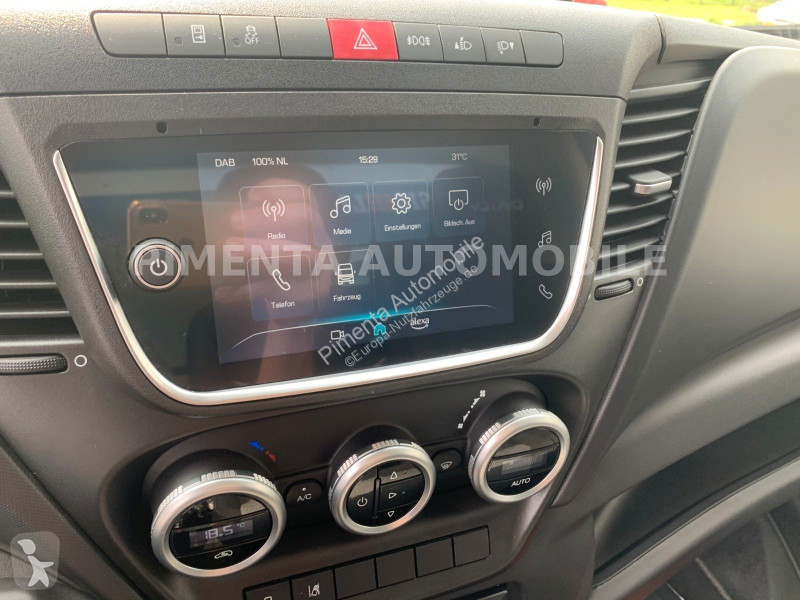 Furgoneta Iveco 70C18H PRITSCHE SIEBD KISTE...