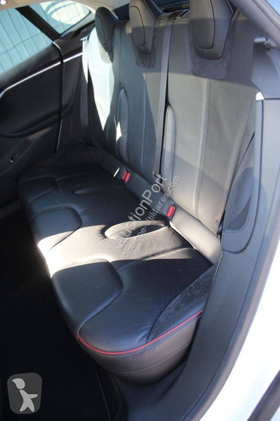 Furgoneta Tesla P85+