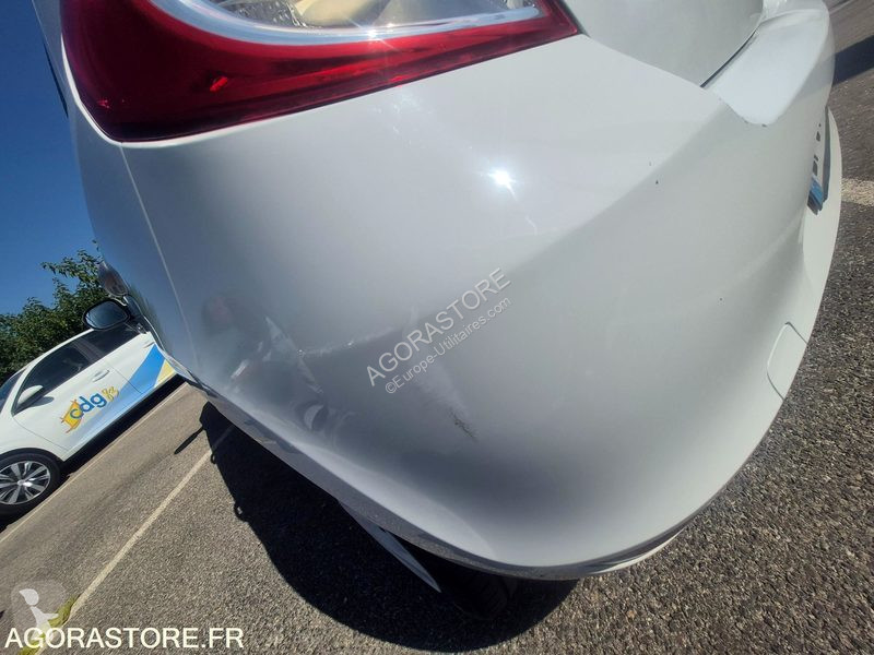 عربة نفعية Renault CLIO