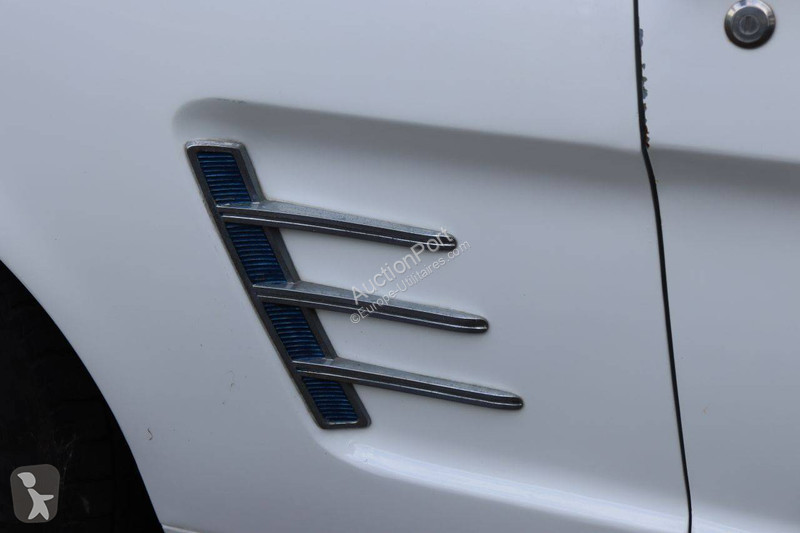 Furgoneta Ford V8