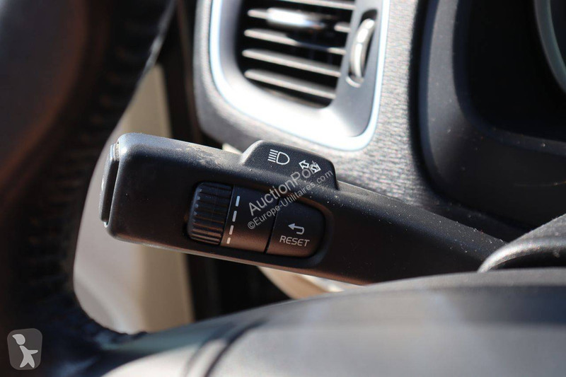 عربة نفعية Volvo