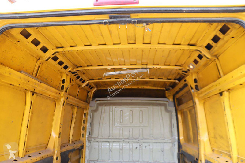 Véhicule utilitaire Peugeot