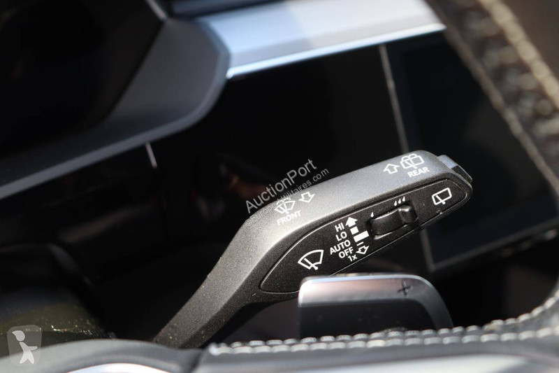 Furgoneta Audi  S Line e-tron
