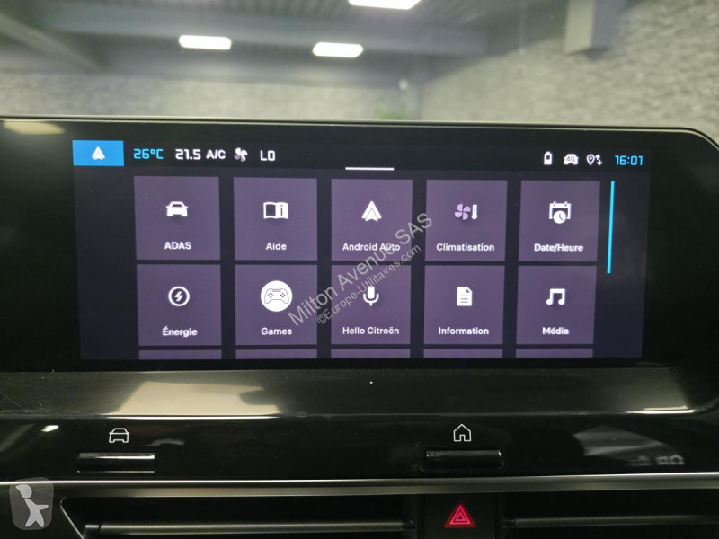Véhicule utilitaire Citroën C4 X ë-136  E-Séries