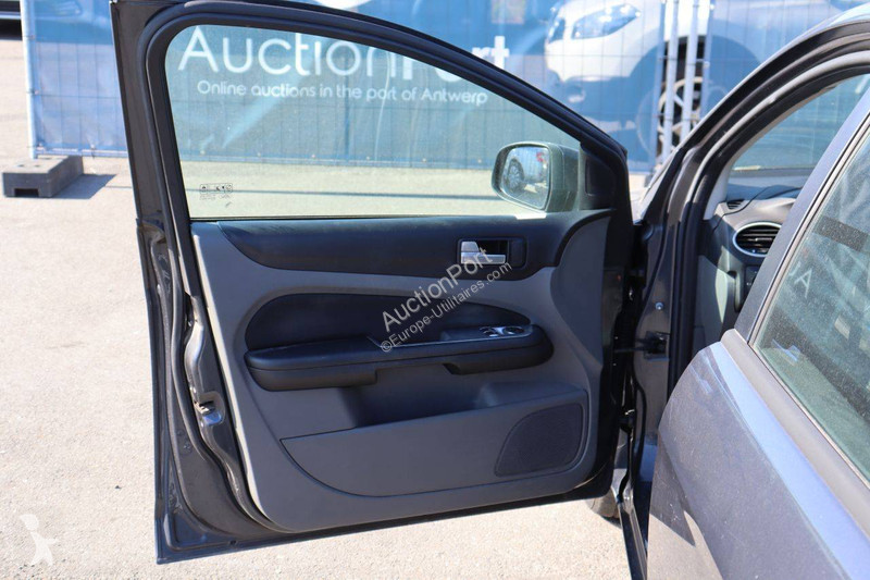 Véhicule utilitaire Ford