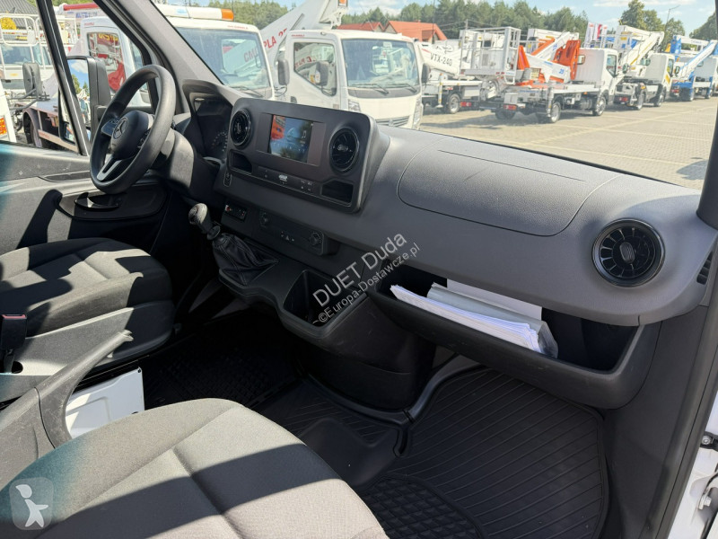 Furgoneta Mercedes
