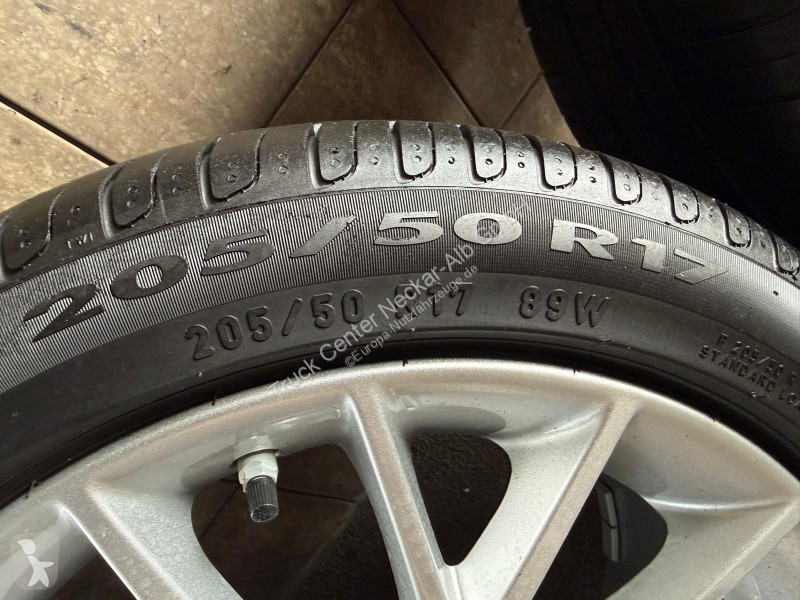 Véhicule utilitaire BMW 118i F21 Advantage 3...