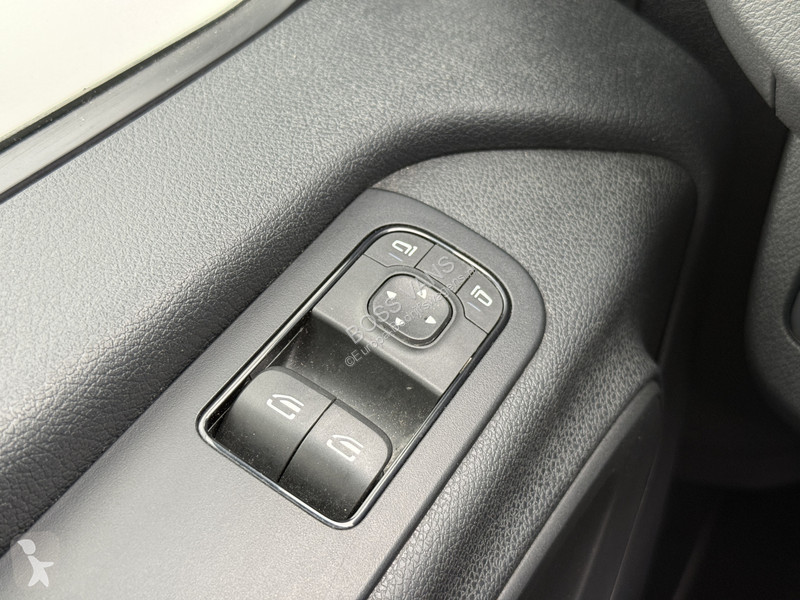 Véhicule utilitaire Mercedes 515 1.9 CDI 150PK...