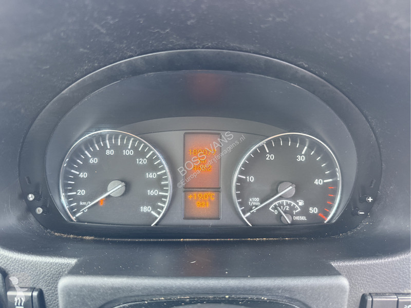 Véhicule utilitaire Mercedes 519 3.0 190PK V6...