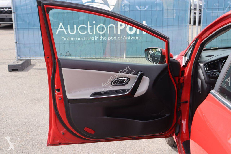 Véhicule utilitaire KIA  cee'd