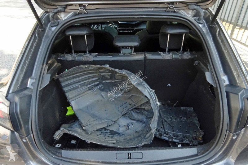 Véhicule utilitaire Peugeot 1,2 PURETECH 130 BVA