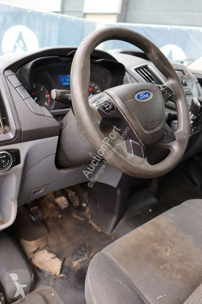 Véhicule utilitaire Ford