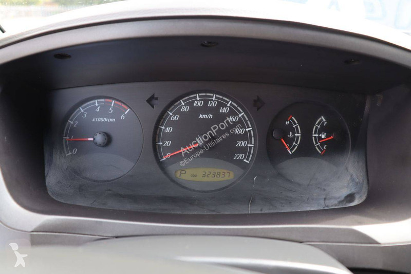 Véhicule utilitaire Ssangyong M200 2WD AUT. HR