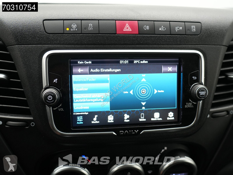 Furgoneta Iveco 35S16 Ladebordwand Automatik...