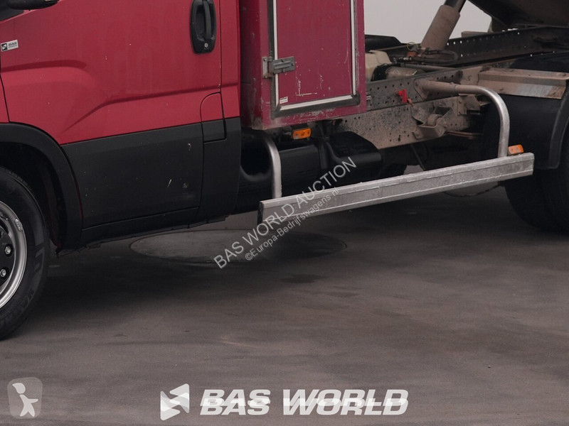 Véhicule utilitaire Iveco 35C17