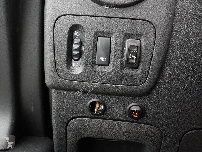 Véhicule utilitaire Opel 145PK