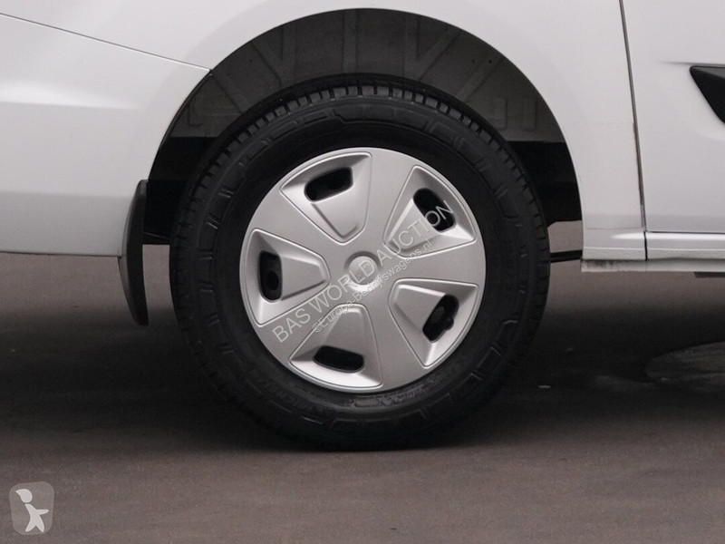 Véhicule utilitaire Ford 130PK