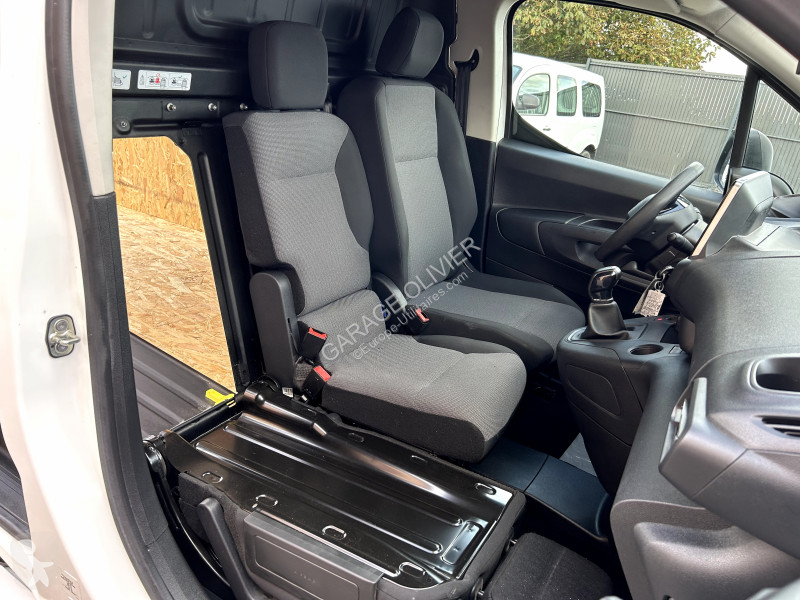 Furgoneta Peugeot Standard 650KG 1.5 Bluehdi...