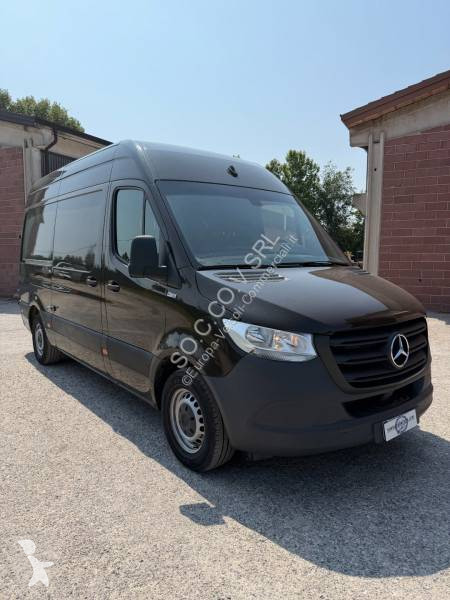 Bedrijfswagen Mercedes