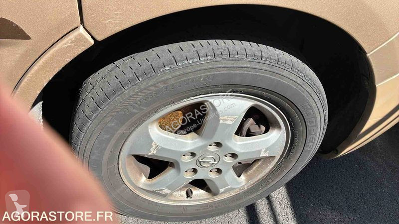 Véhicule utilitaire Opel VIVARO